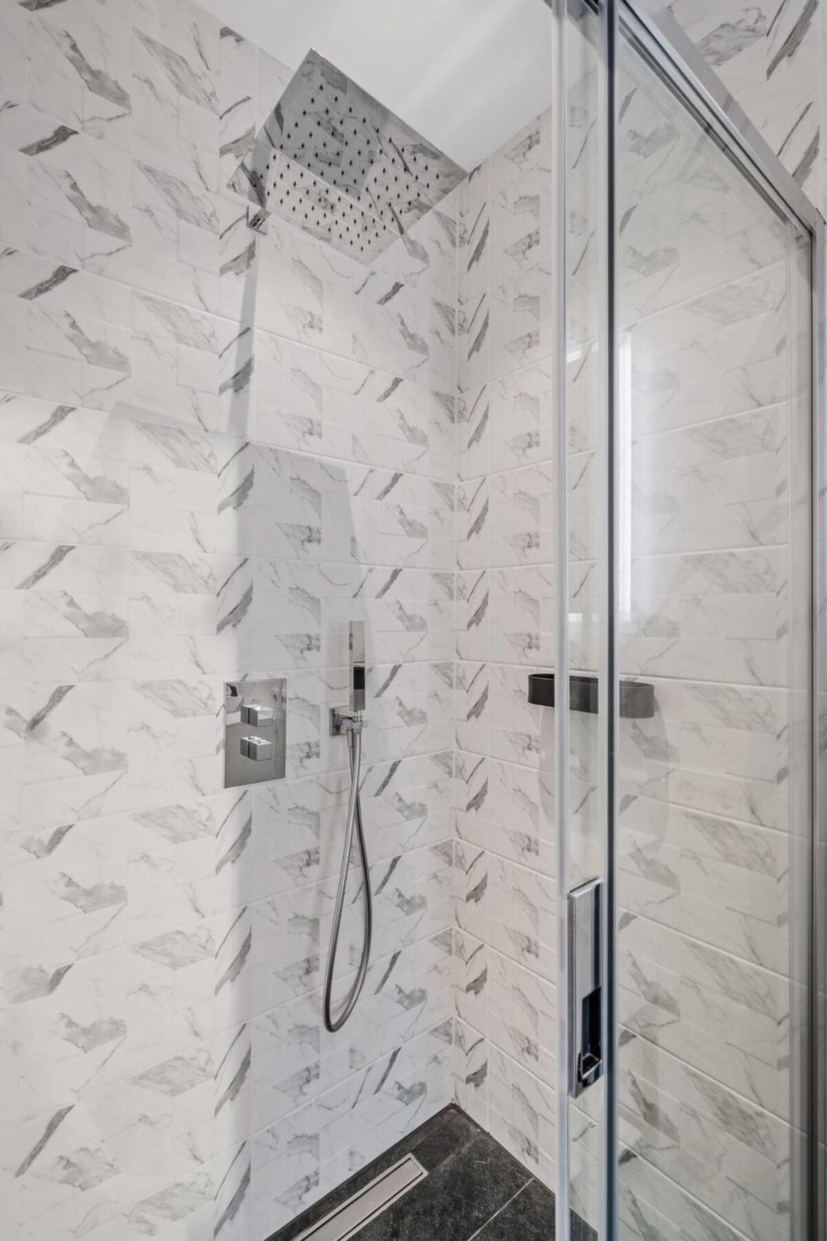 Appartement De Luxe 1 Chambre A Coucher, Centre Commercial, Piscine Et Fitness Luxemburg Exterior foto